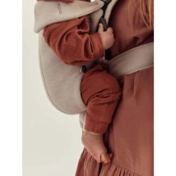 Carrier Mini 3d Jersey – Light Beige 11 Carrier Mini 3d Jersey – Light Beige -Pushchairs Store 021087 baby carrier mini light beige 3d jersey lookbook babybjorn 08