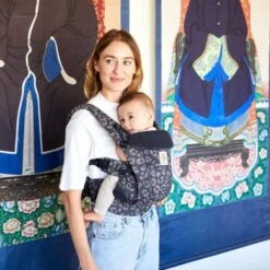 Ergobaby Omni Dream Baby Carrier - Black Leopard 10 Ergobaby Omni Dream Baby Carrier - Black Leopard -Pushchairs Store baby carrier omni dream black leopard lifestyle 04