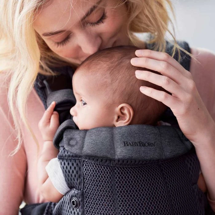 BabyBjorn Carrier Harmony 3D Mesh - Anthracite 11 BabyBjorn Carrier Harmony 3D Mesh - Anthracite - Image 9